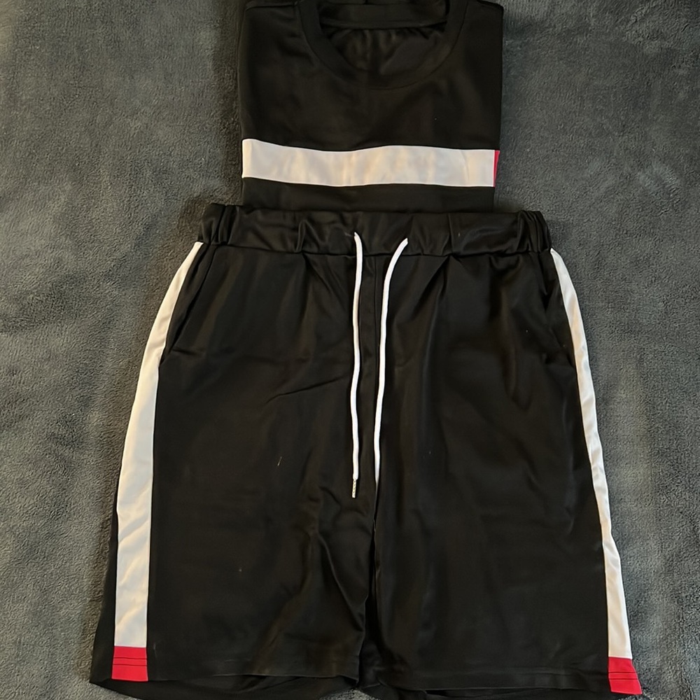 2 piece Clothing set - Picture 3 of 3